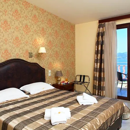 Hotel Tesoro 3*
