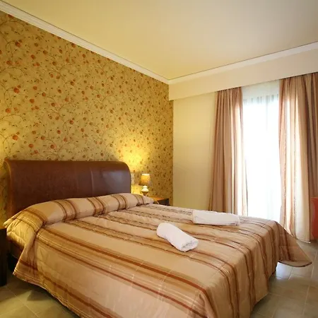 Tesoro Hotel Nikiana